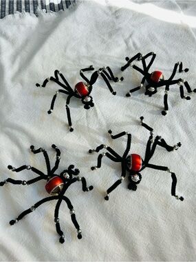 Vintage repurposed Halloween spiders